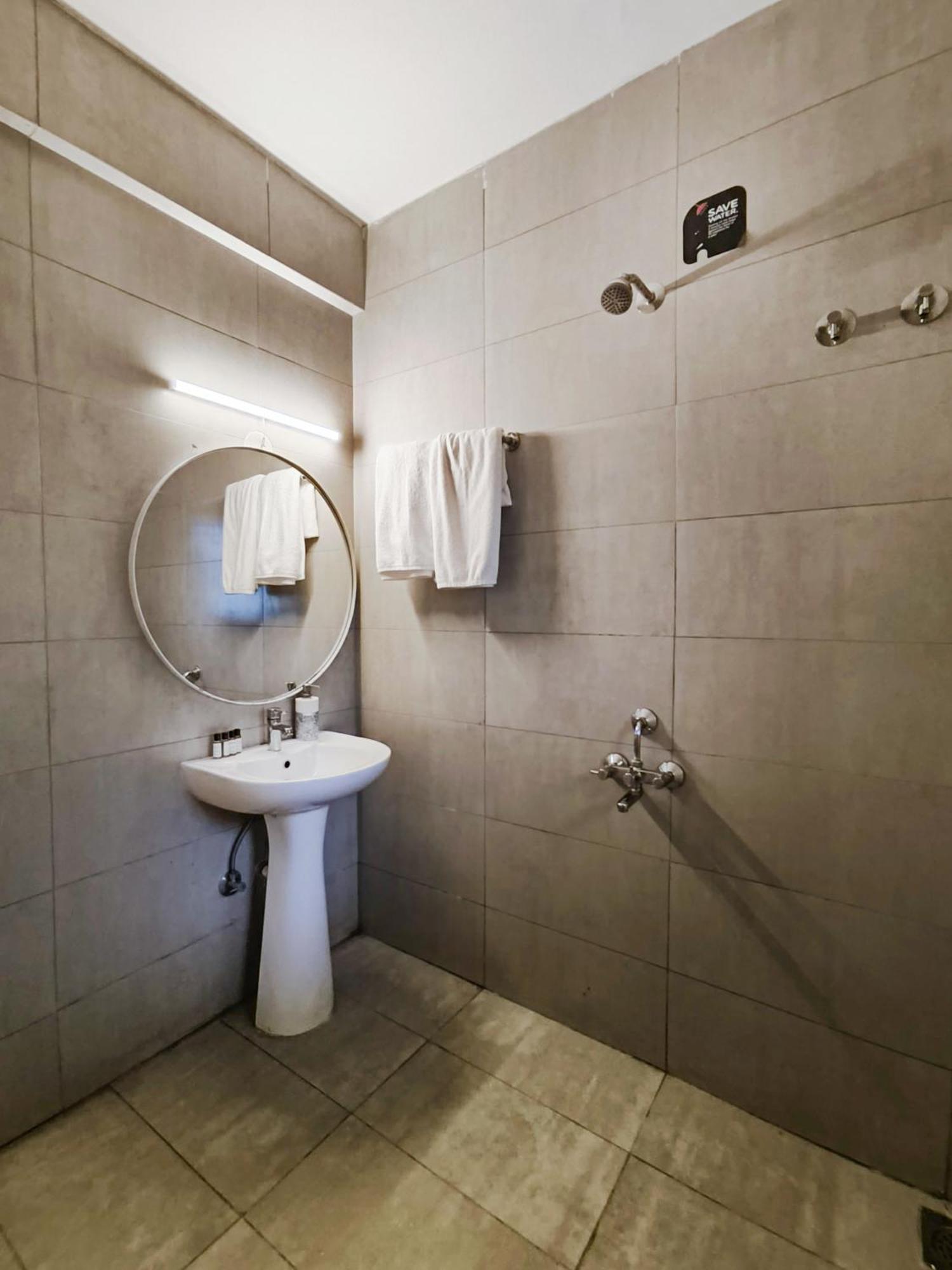 Olive Hotel Calangute Niwasa By Embassy Group מראה חיצוני תמונה